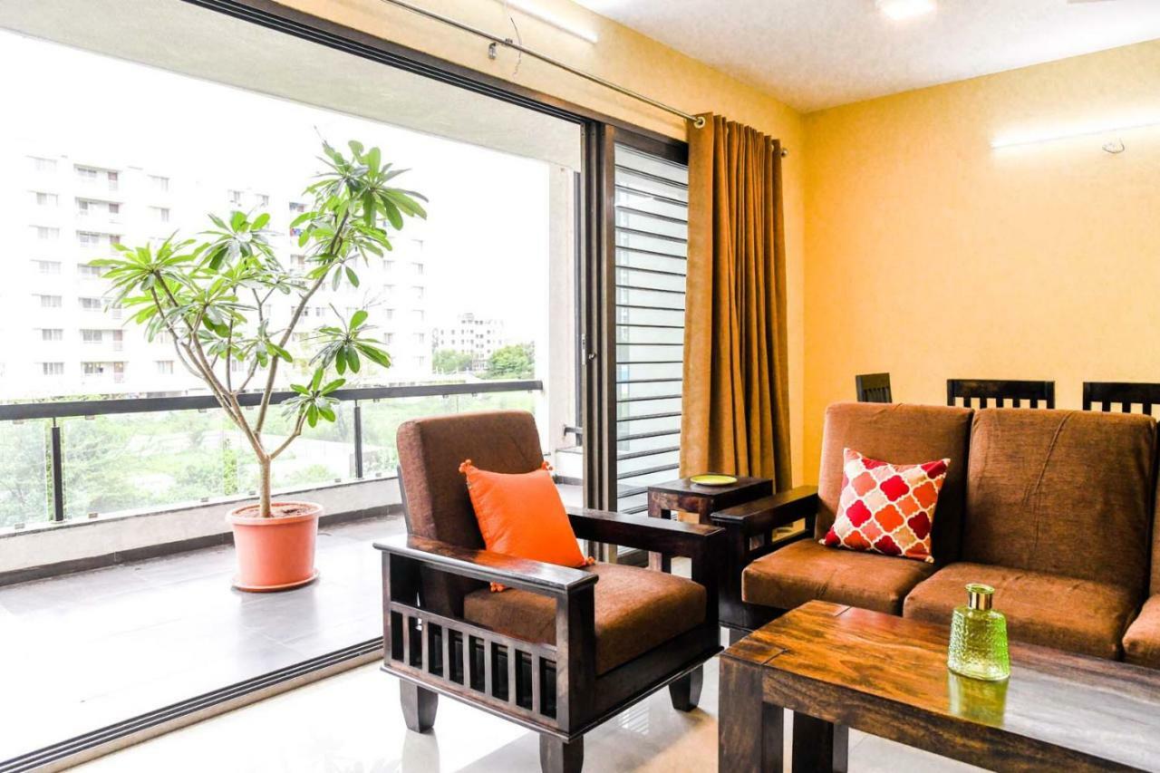 Status Homeaway Service Apartment *